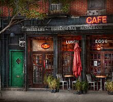 New York - Store - Greenwich Village - Sweet Life Cafe by Mike Savad