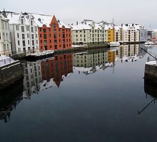 Alesund Harbour, Norway by fg-ottico