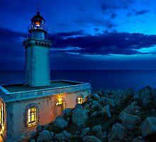 The lighthouse of Akrotainaro by Hercules Milas
