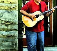 Man with Guitar singing about Obama, while laughed at. by wazrom