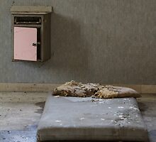 mattress in abandoned hospital by spetenfia