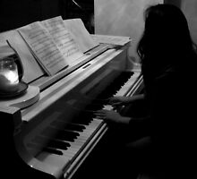 The Pianist by slippinghalo