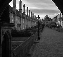 Servants' quarters by jotography