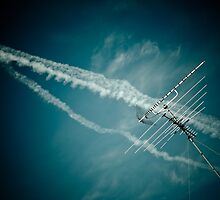Look Mummy, there's no plane up in the sky! by David Amos