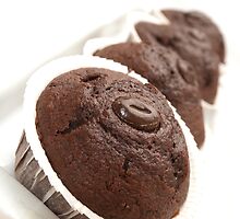 Chocolate muffin train by Arve Bettum