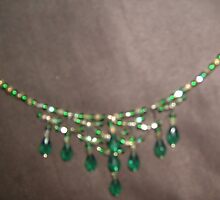 Alternative angle for Emeralds choker by anaisnais