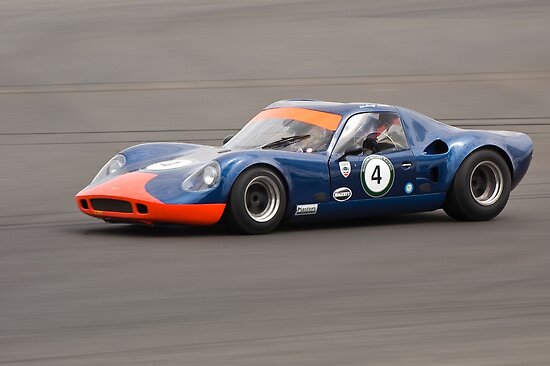 Chevron B8