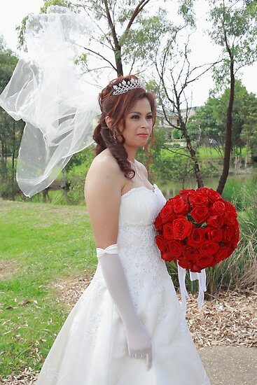 Outdoor wedding Bride by Dean Perkins