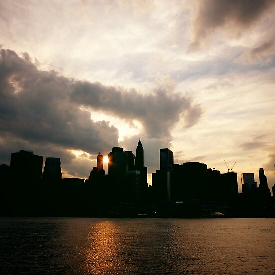 new york city skyline silhouette. New York City Skyline in